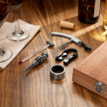 851091 BE - SET PARA VINOS MEDITERRÁNEO BEIGE (BEIGE / MADERA / METAL) - Imagen 3