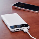 CRG 046 B - POWER BANK AMPER (BLANCO / PLASTICO) - Imagen 5