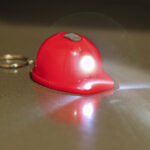 DPO 031 R - LLAVERO DESTAPADOR CON LUZ ARÁN ROJO (ROJO / PLASTICO) - Imagen 3