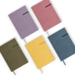 HL 9048 M - LIBRETA BLID MORADO (MORADO / POLIESTER SUAVE AL TACTO (PIEL DE DURAZNO) / CARTONCILLO RIGIDO / PAPEL) - Imagen 5
