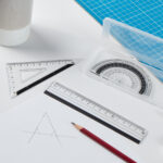 INF 012 - ESTUCHE DE GEOMETRÍA (BLANCO FROSTY / PLASTICO) - Imagen 3