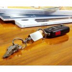 K 63290 - LLAVERO CASA-COCHE (PLATA / METAL) - Imagen 2