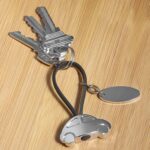 M 2080 N - LLAVERO AUTO CON PLACA (NEGRO / HULE / METAL) - Imagen 2