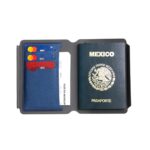 M 80123 A - PORTA PASAPORTE GIRIS AZUL (AZUL / CURPIEL) - Imagen 3