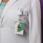 SLD 009 B - PORTA GAFETE DOCTOR (BLANCO / PLASTICO) - Imagen 3