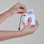 SLD 053 N - ESTUCHE CON PADS DE ALCOHOL NEGRO (NEGRO / PLASTICO /SILICON) - Imagen 2