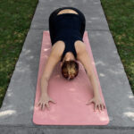 SPO 012 P - TAPETE DE YOGA SERENITY ROSA (ROSA / ESPUMA NBR TAPETE / POLIESTER FUNDA) - Imagen 4